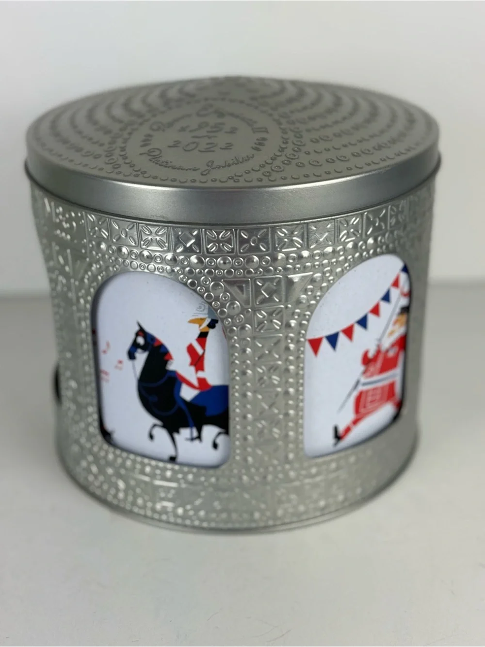 M & S-Queens Commemorate Rotating Musical Tin-2nd Platinum Jubilee-1952-2022